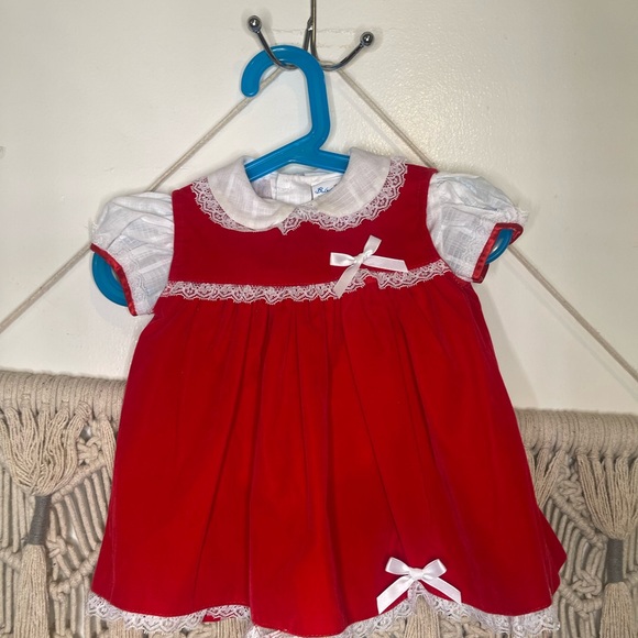Red Velvet Lace Collar Dress Toddler Girl 12 Months Holiday Christmas Party VTG - Picture 2 of 5